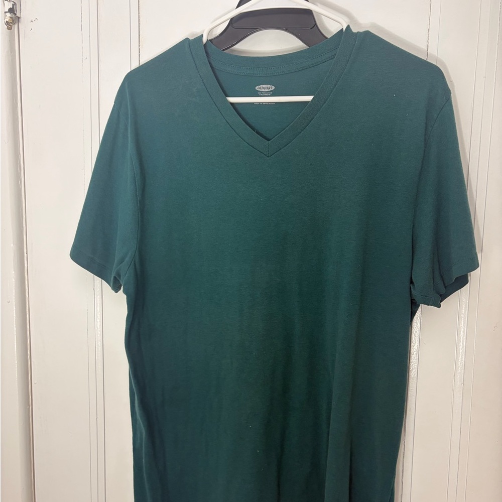 Old Navy Men's Green V-Neck Shirt